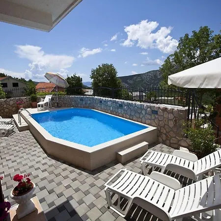 Вилла Spacious Kostelj In Unique Location